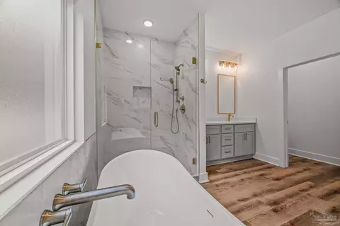 Bath - 4172 N Cambridge Way, Pace, FL 32571 photo 6 of 7