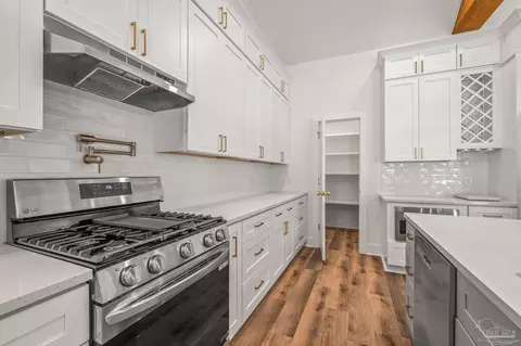 Kitchen - 4172 N Cambridge Way, Pace, FL 32571 photo 3 of 6