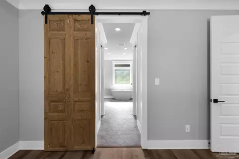 Entry Way - 5221 Hamilton Ln, Pace, FL 32571 photo 3 of 7