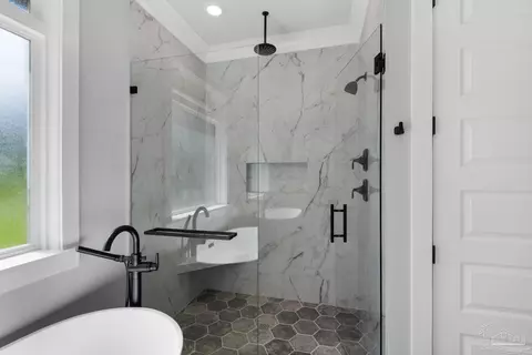 Bath - 5221 Hamilton Ln, Pace, FL 32571 photo 6 of 6
