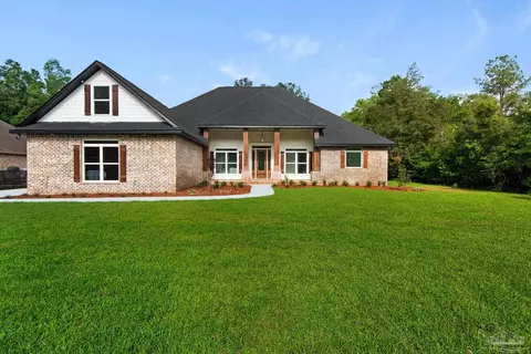 5221 Hamilton Ln, Pace, FL 32571