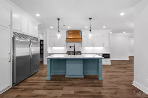 Kitchen - 5221 Hamilton Ln, Pace, FL 32571 photo 3 of 6