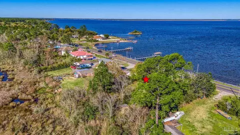 9913 Lillian Hwy, Pensacola, FL 32506