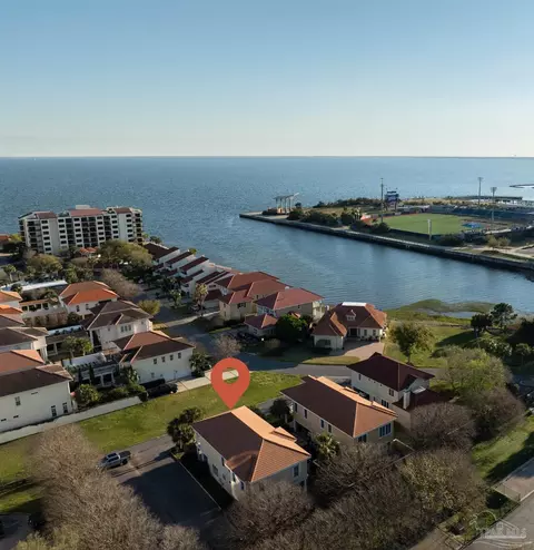 52 Port Royal Way, Pensacola, FL 32502