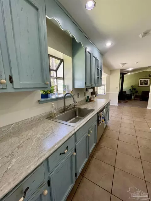 Kitchen - 3522 Sweet Bay Dr, Pace, FL 32571 photo 5 of 6