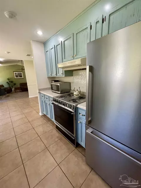 Kitchen - 3522 Sweet Bay Dr, Pace, FL 32571 photo 6 of 6