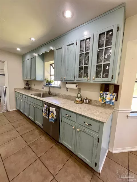 Kitchen - 3522 Sweet Bay Dr, Pace, FL 32571 photo 1 of 6