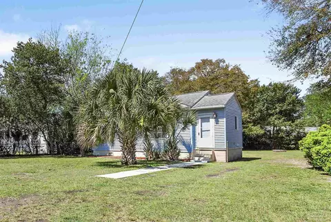 14 Marine Dr, Pensacola, FL 32507