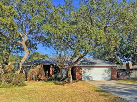 2580 2nd Ct, Navarre, FL 32566