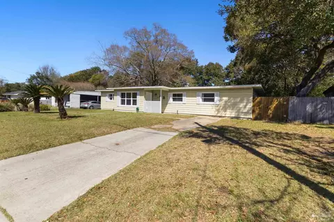 938 Montclair Rd, Pensacola, FL 32505