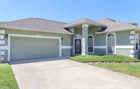 1200 Willowood Ln, Gulf Breeze, FL 32563