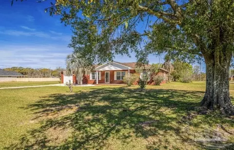 1746 Crest Ln, Molino, FL 32577