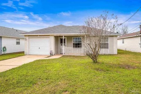 6111 Hilburn Rd, Pensacola, FL 32504