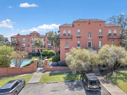 2007 E Gadsden St #301, Pensacola, FL 32501
