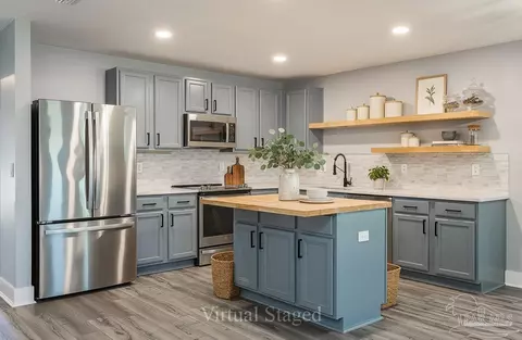 Kitchen - 5857 Pescara Dr, Pace, FL 32571 photo 3 of 4