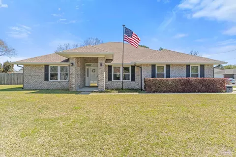 2114 Cheshire Ct, Navarre, FL 32566