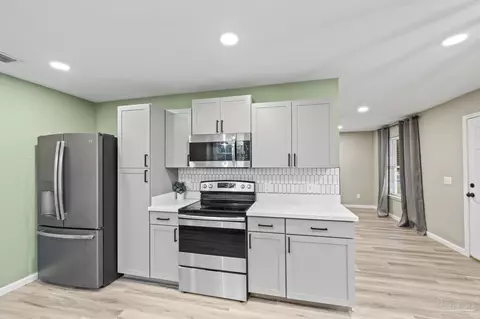 Kitchen - 3985 Whitehall Dr, Pace, FL 32571 photo 3 of 5