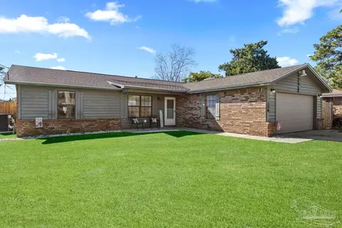 861 Amberwood Dr, Pensacola, FL 32506