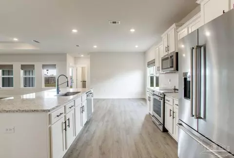 Kitchen - 2687 Ten Mile Rd, Pace, FL 32571 photo 3 of 4