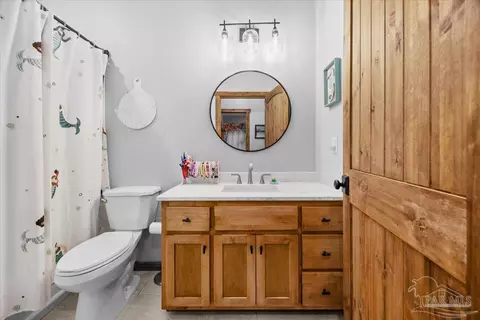 Bath - 3351 Velor Rd, Mcdavid, FL 32568 photo 5 of 7