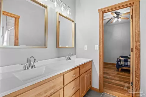 Bath - 3351 Velor Rd, Mcdavid, FL 32568 photo 6 of 7