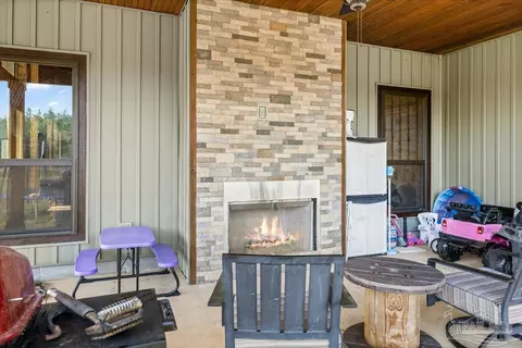 Exterior - 3351 Velor Rd, Mcdavid, FL 32568 photo 6 of 14