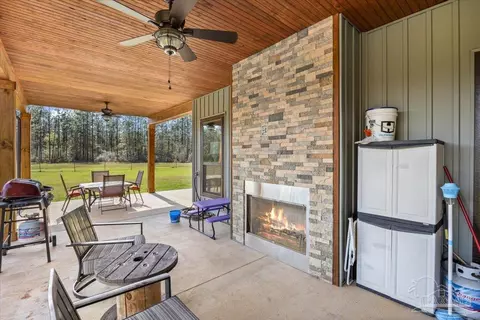 Exterior - 3351 Velor Rd, Mcdavid, FL 32568 photo 5 of 14
