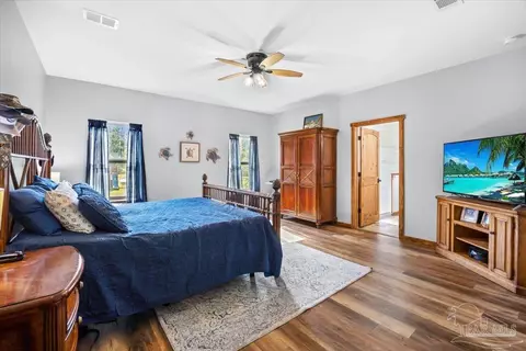 Bedroom - 3351 Velor Rd, Mcdavid, FL 32568 photo 1 of 4