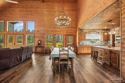 Dining - 3351 Velor Rd, Mcdavid, FL 32568 photo 3 of 3