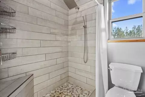 Bath - 3351 Velor Rd, Mcdavid, FL 32568 photo 7 of 7