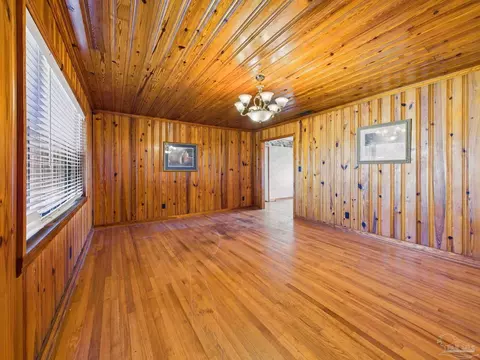 Living - 13300 Hwy 89, Jay, FL 32565 photo 1 of 4