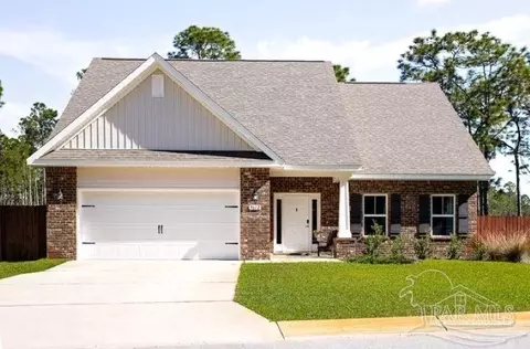 9612 Creets Landing Dr, Navarre, FL 32566