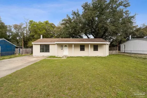 5669 Wickford Ln, Pensacola, FL 32526
