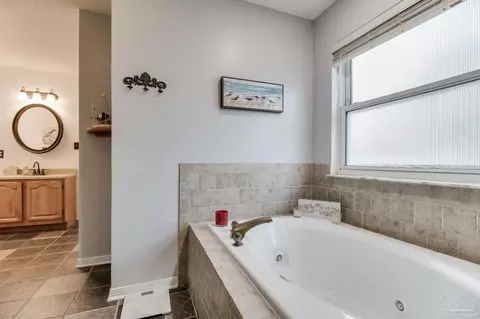 Bath - 3175 Benton Blvd, Pace, FL 32571 photo 3 of 4