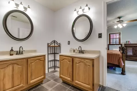 Bath - 3175 Benton Blvd, Pace, FL 32571 photo 1 of 4