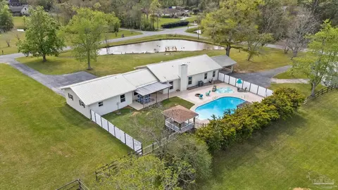 438 Meander Ln, Cantonment, FL 32533