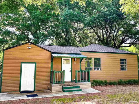 225 Delray Dr, Pensacola, FL 32507