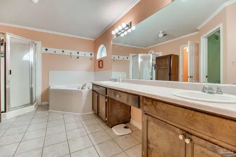 Bath - 4927 Pattock Pl, Pace, FL 32571 photo 3 of 5
