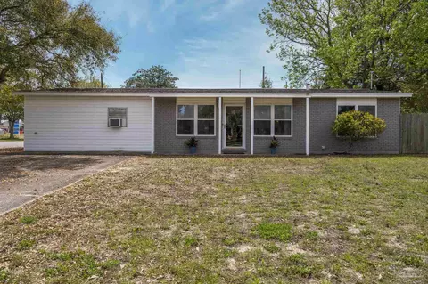 3253 Princeton Dr, Gulf Breeze, FL 32563