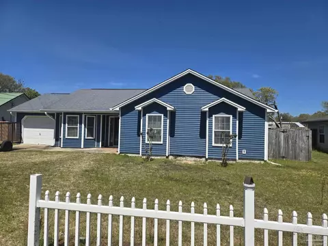 3285 Fairview Dr, Crestview, FL 32539