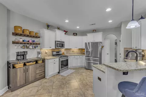 Kitchen - 2401 Phylis Rae Dr, Pace, FL 32571 photo 2 of 4