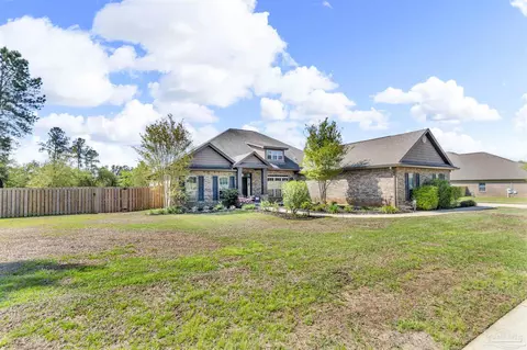 2401 Phylis Rae Dr, Pace, FL 32571