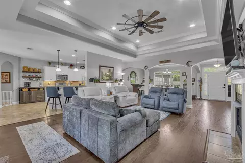 Entry Way - 2401 Phylis Rae Dr, Pace, FL 32571 photo 2 of 2