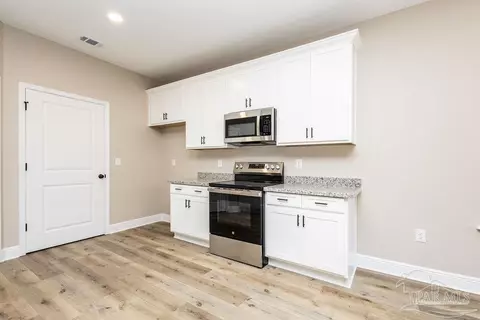 5300 Marks Pl, Milton, FL 32570 photo 4