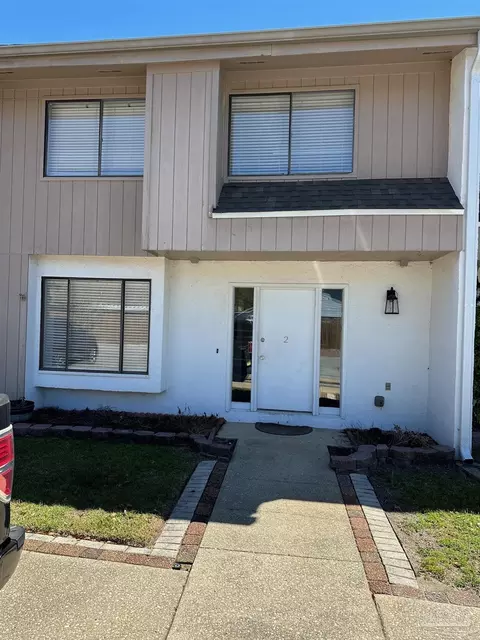 3400 Wimbledon Dr #2, Pensacola, FL 32504