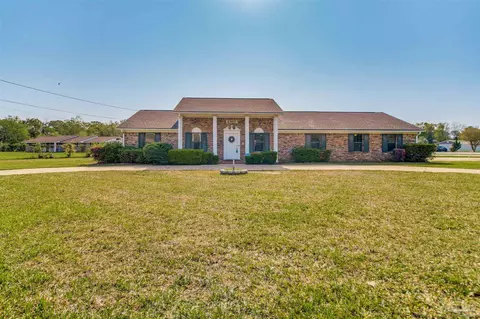 2357 Belle Flower Rd, Pensacola, FL 32526