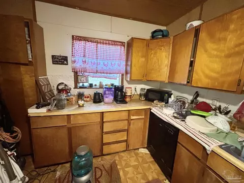 Kitchen - 7504 7496 Deck St, Milton, FL 32570 photo 2 of 3