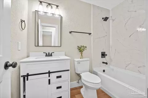 Bath - 4204 Red Wing Ct, Pace, FL 32571 photo 1 of 3