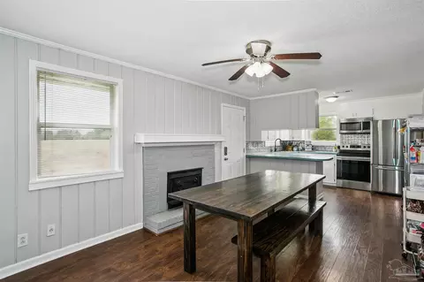 4075 Macks Rd, Century, FL 32535 photo 10