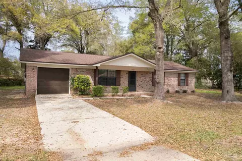 6466 Charleston Ct, Milton, FL 32570